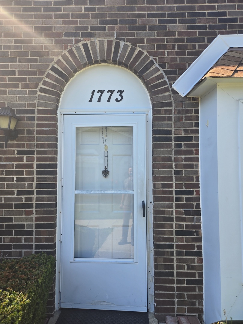 1773 Raleigh Lane, Hoffman Estates IL 60169