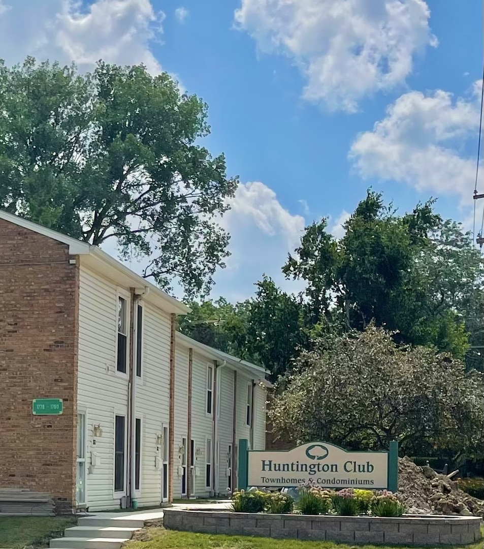 1766 Hassell Road, Hoffman Estates IL 60169
