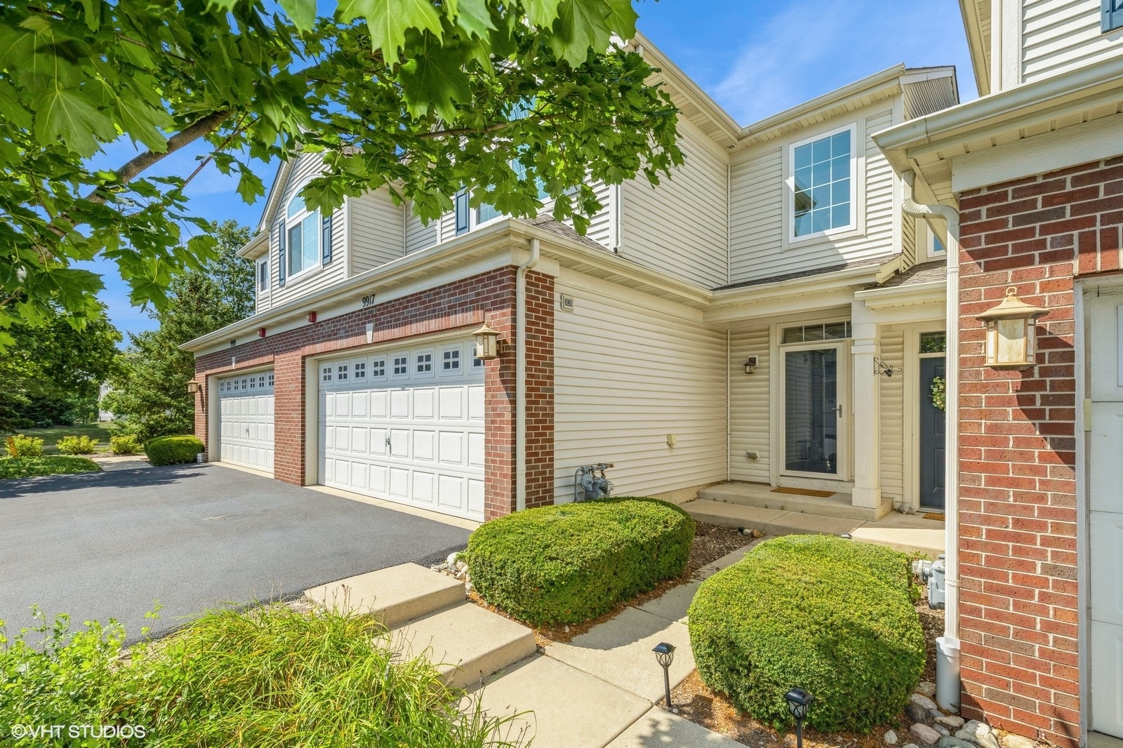 9917 CUMMINGS Street, Huntley IL 60142