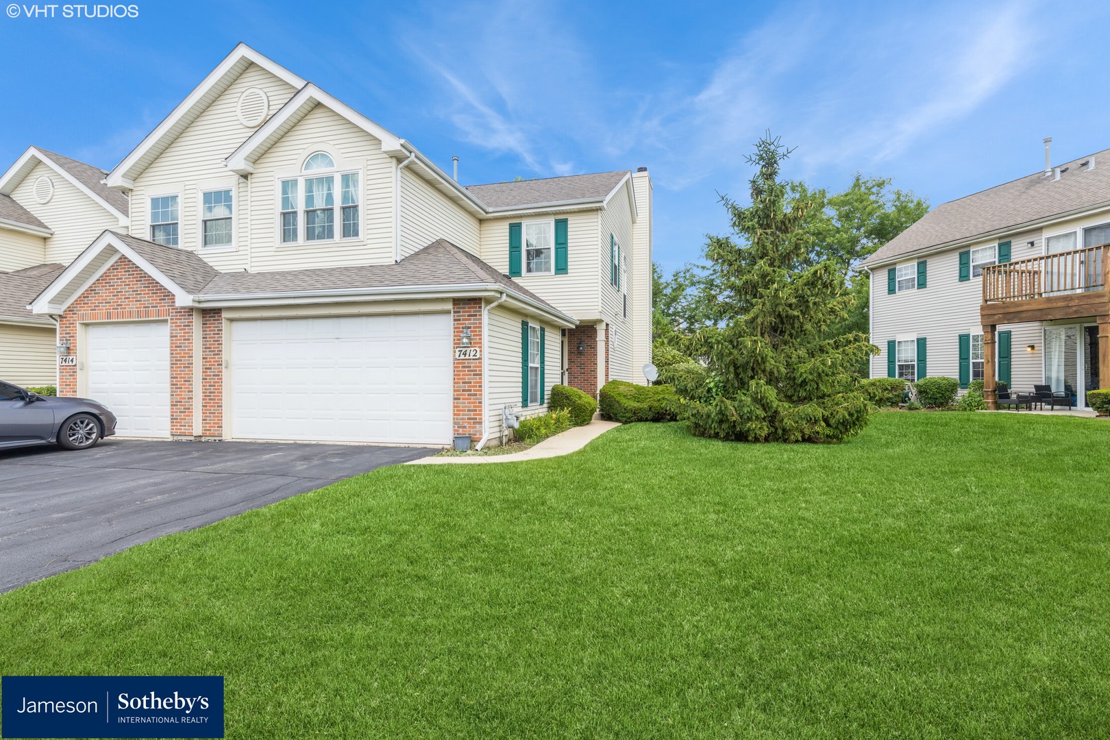 7412 Grandview Court, Carpentersville IL 60110