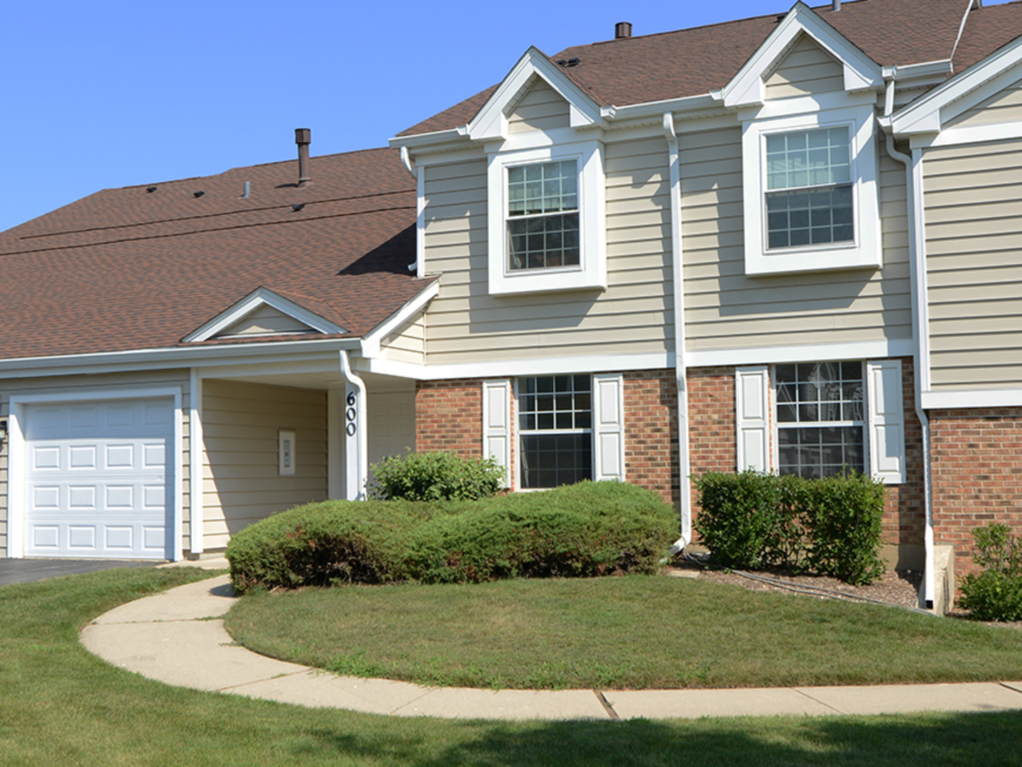 600 Eastveiw Court Unit X1, Schaumburg IL 60193