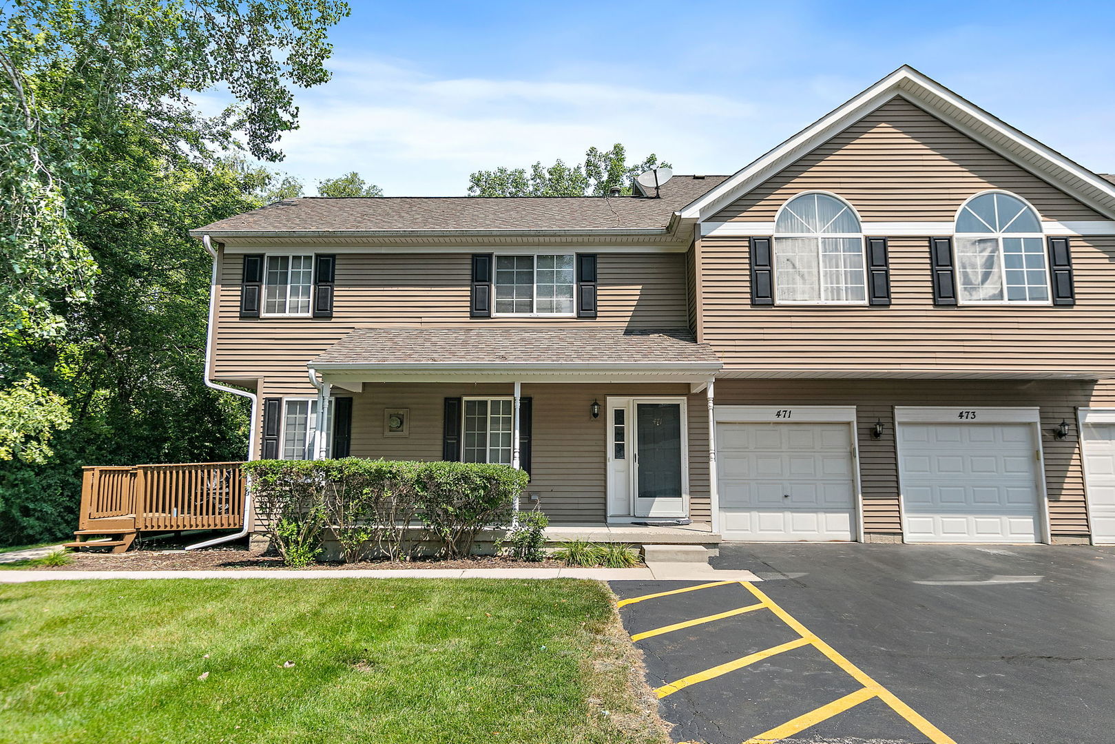 473 VILLAGE CREEK Drive Unit 473, Lake In The Hills IL 60156