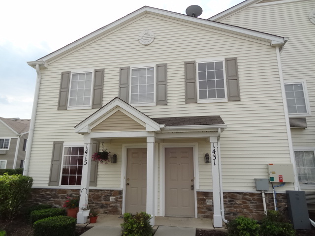 1431 Silverstone Drive Unit 1431, Carpentersville IL 60110