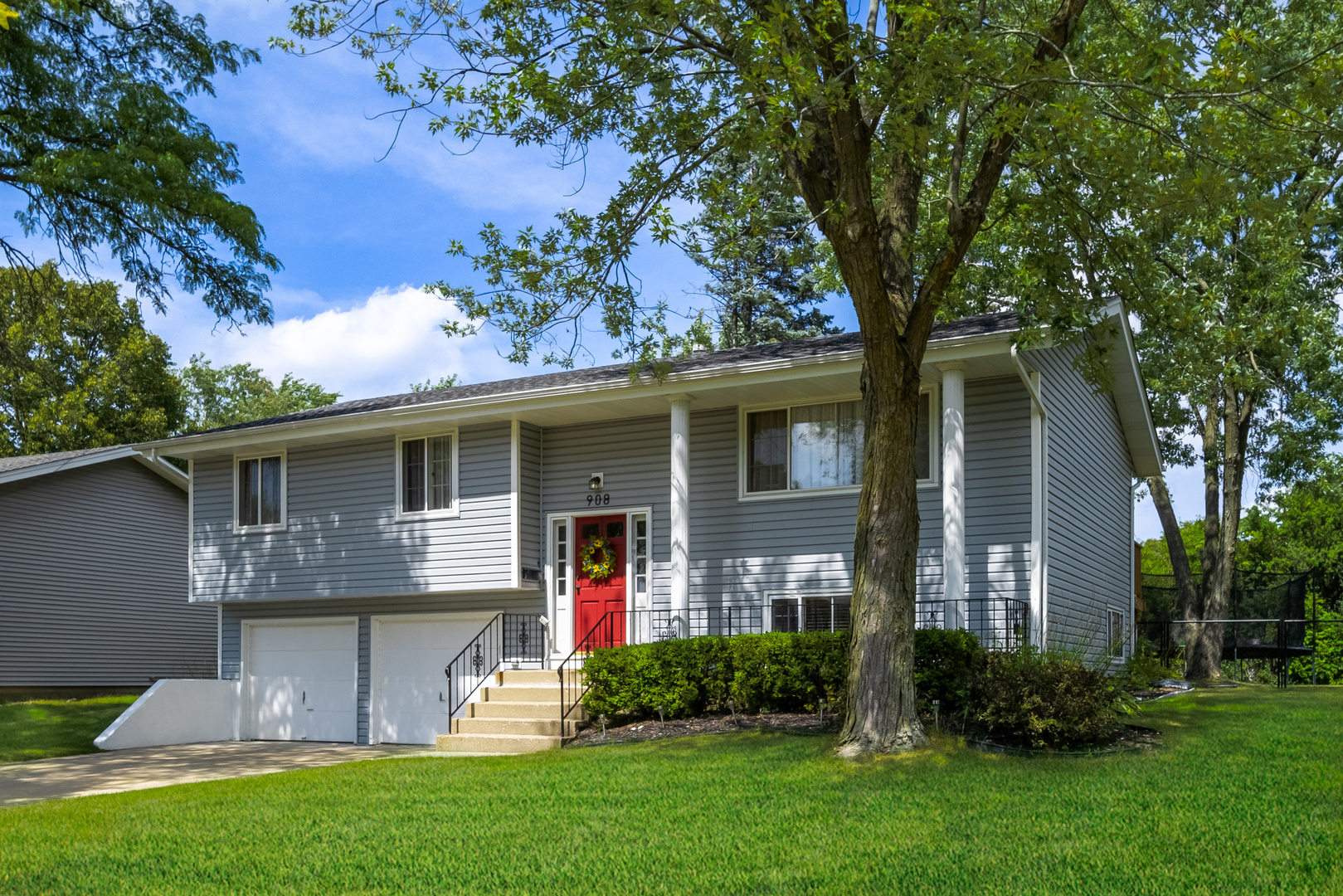 908 Jeffery Court, Schaumburg IL 60193