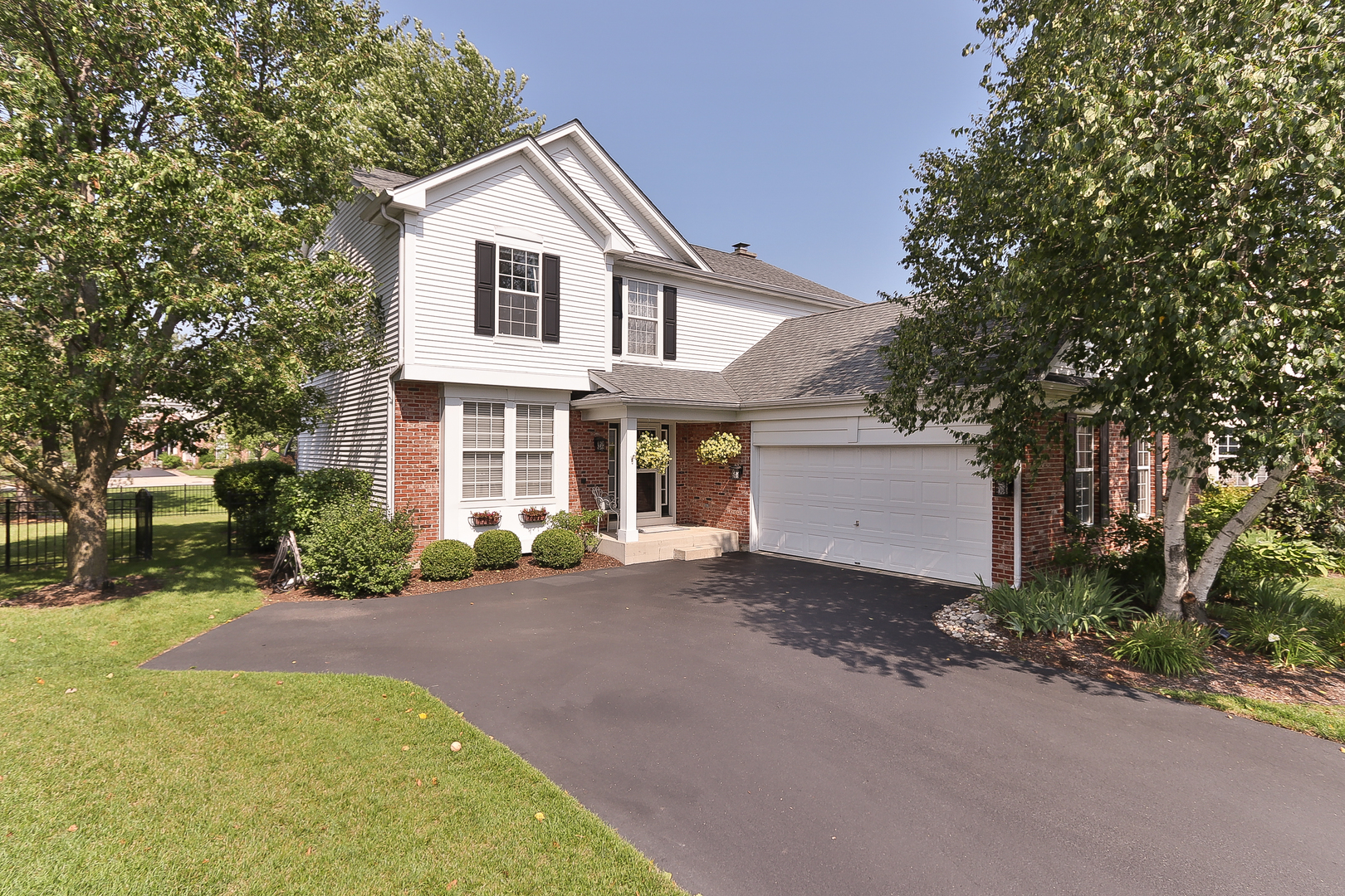 8 Hithergreen Court, Algonquin IL 60102