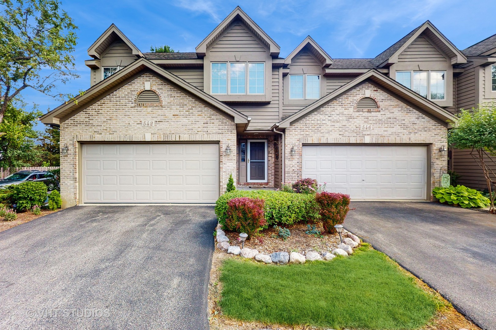 542 Silver Aspen Circle, Crystal Lake IL 60014
