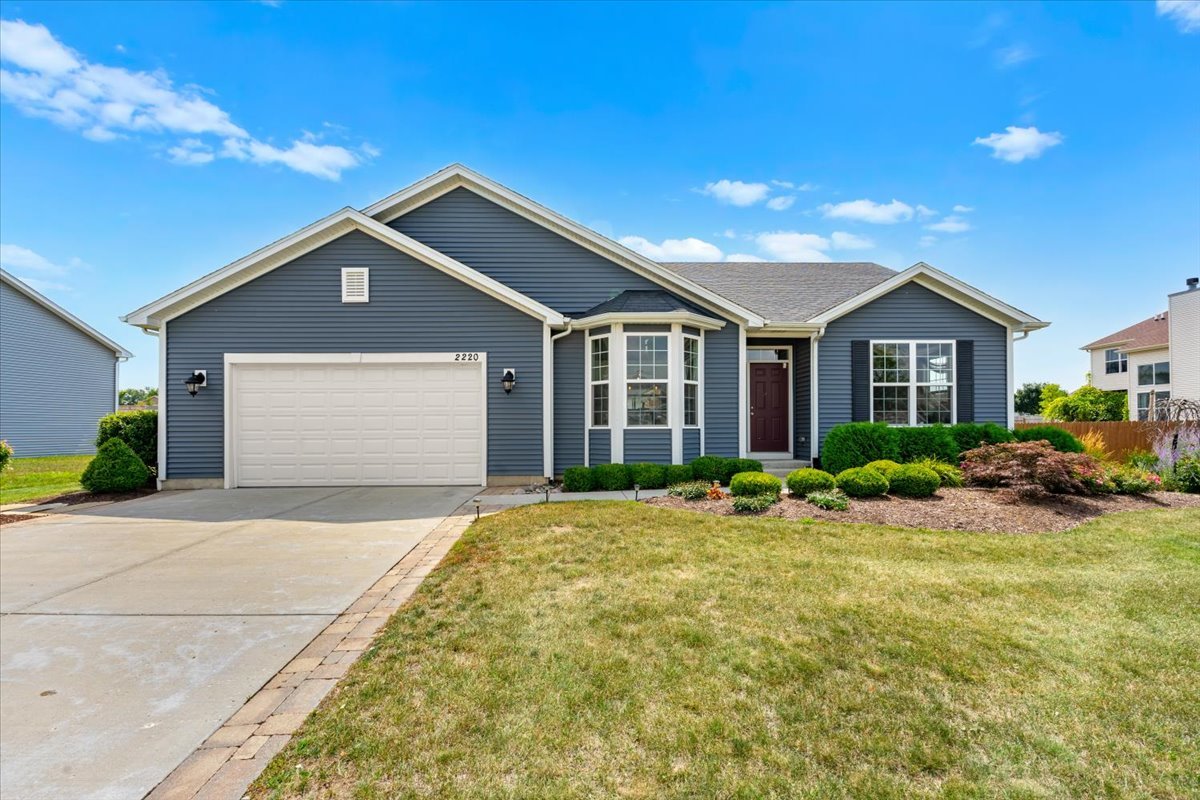 2220 Tyler Trail, Mchenry IL 60051