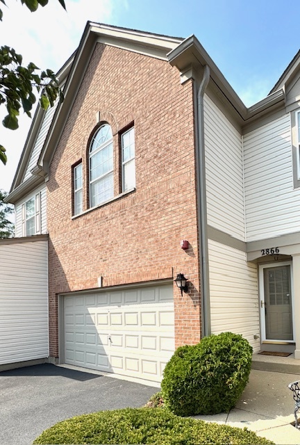2866 Stonewater Drive, Naperville IL 60564