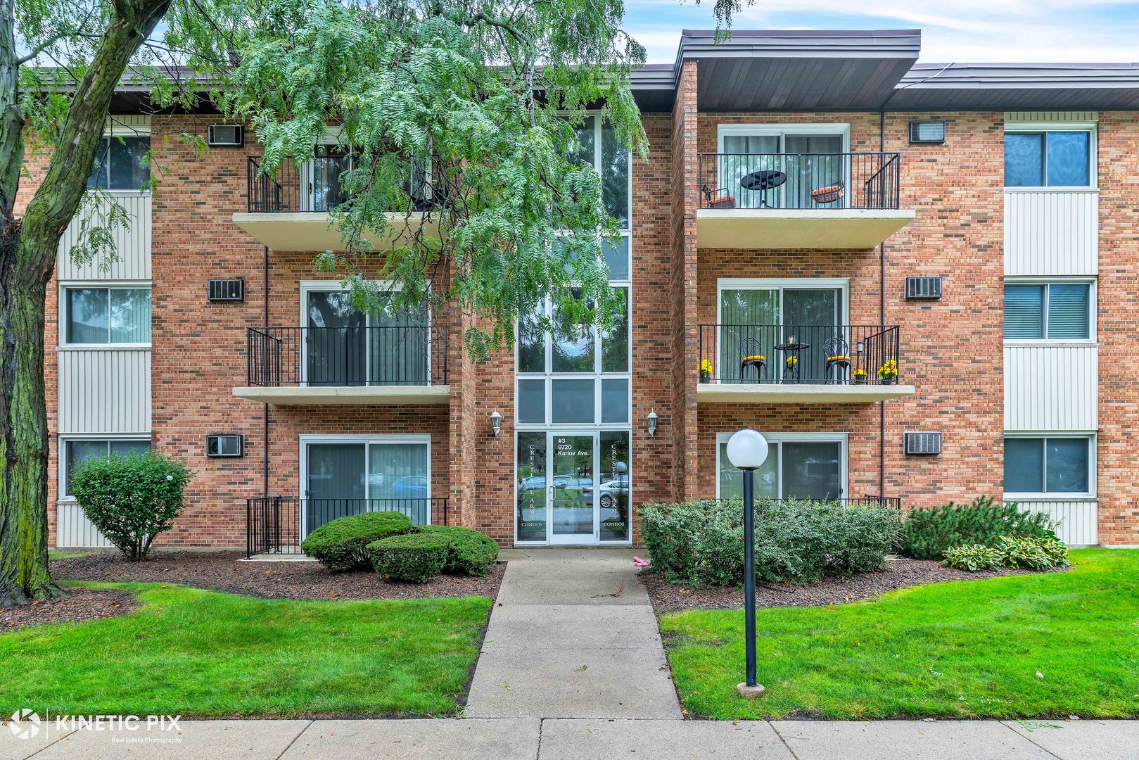 9720 S Karlov Avenue Unit 202, Oak Lawn IL 60453