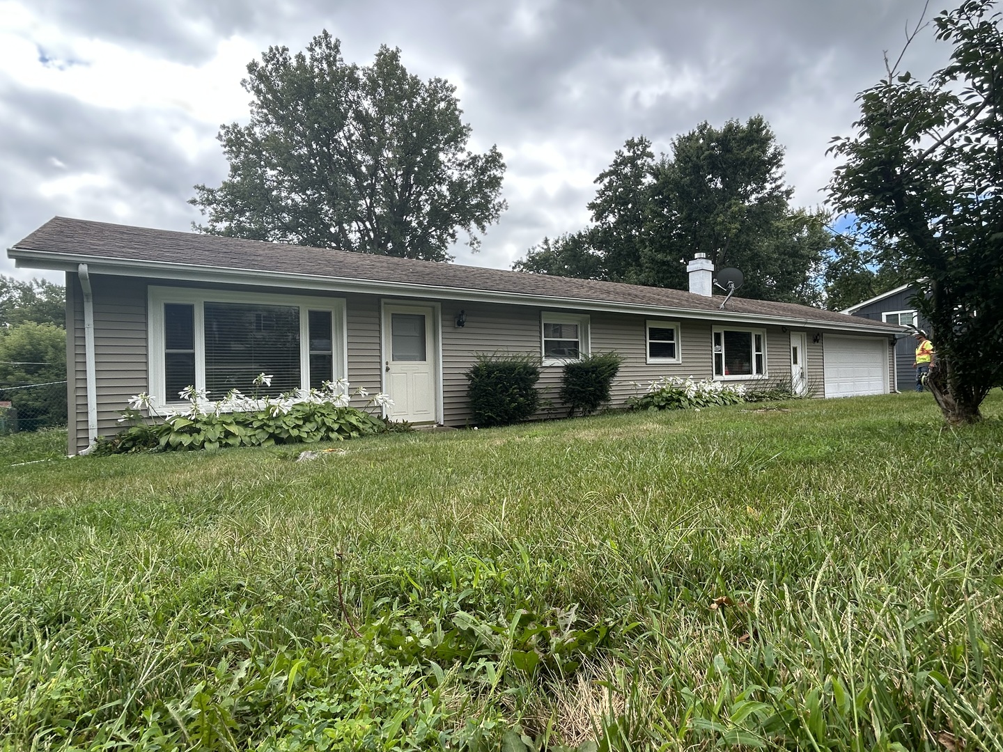 823 Jessie Road, Lake In The Hills IL 60156