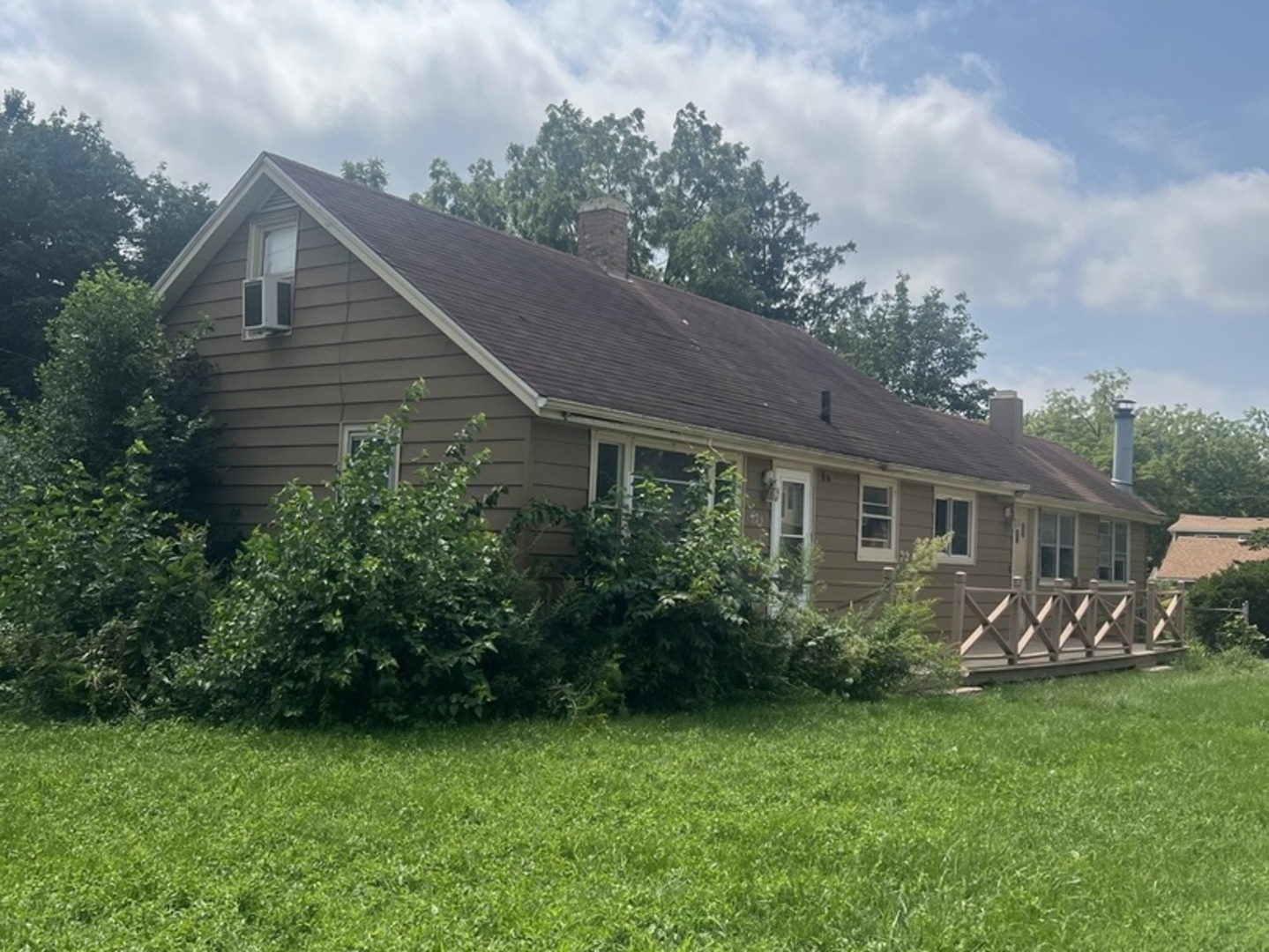 725 Dixon Avenue, Elgin IL 60120