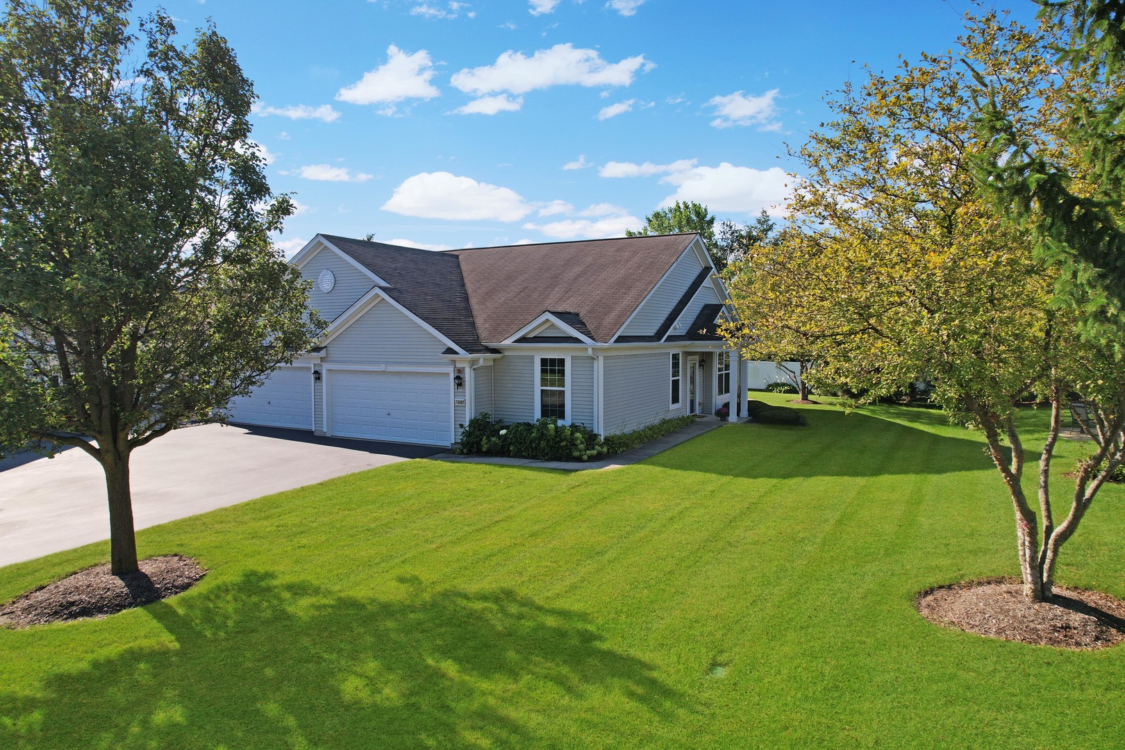 13497 Hemlock Court, Huntley IL 60142