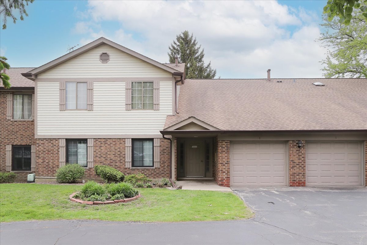 1611 W Partridge Court Unit 8, Arlington Heights IL 60004