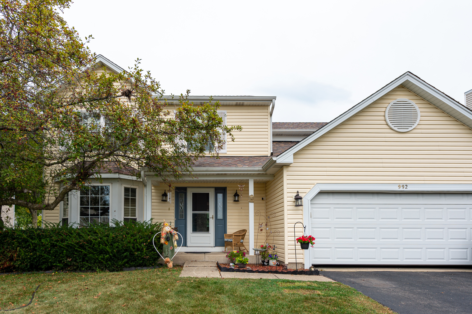 992 Mcphee Drive, Lake In The Hills IL 60156