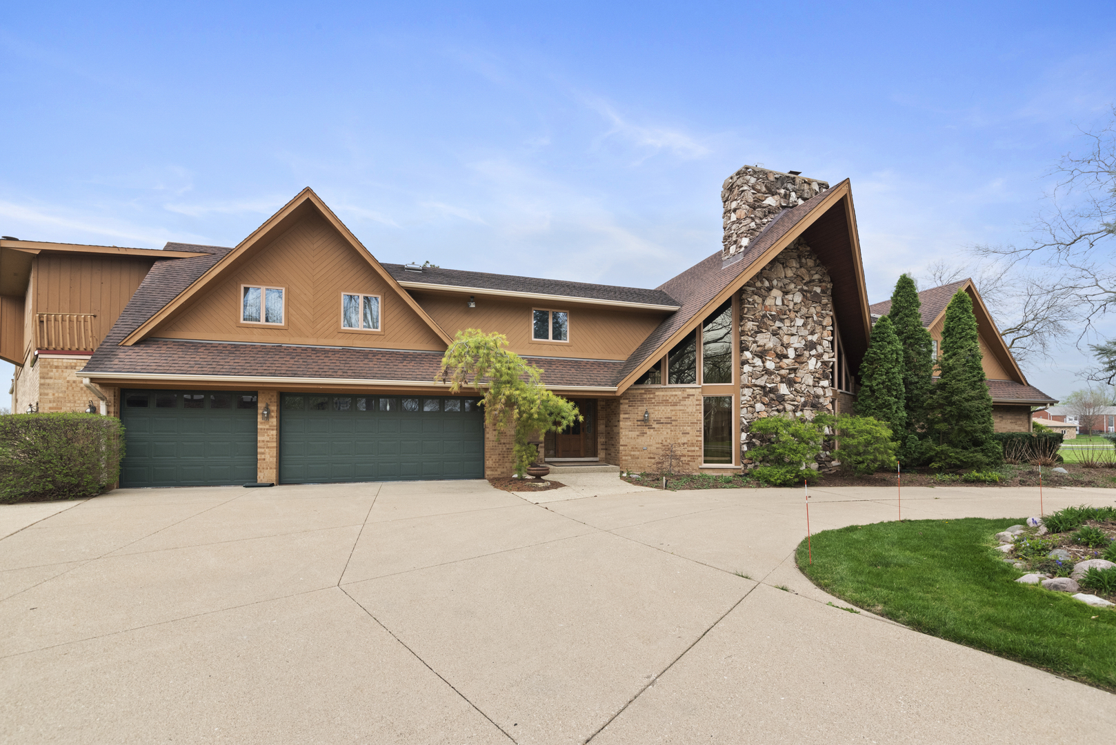 9S180 Rosehill Lane, Downers Grove IL 60516