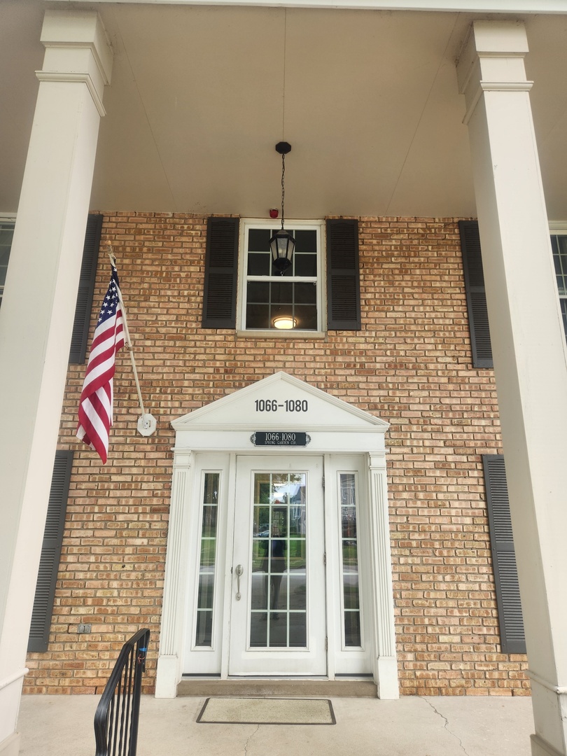1066 Spring Garden Circle Unit 66, Naperville IL 60563
