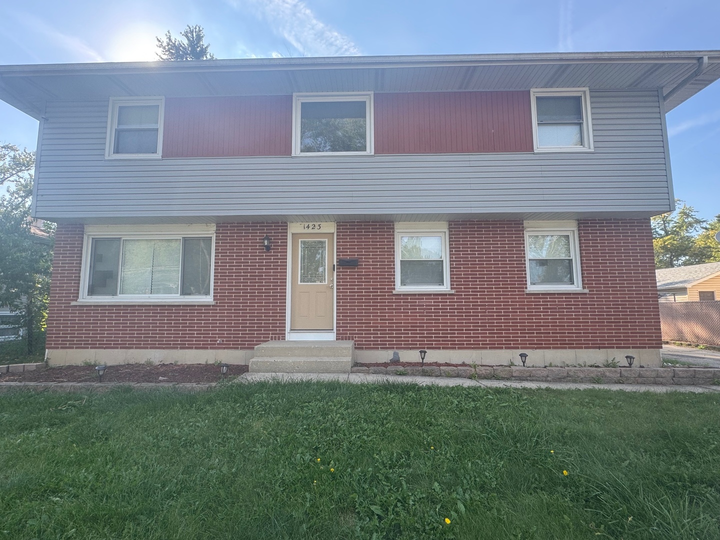 1423 Windsor Circle, Carpentersville IL 60110