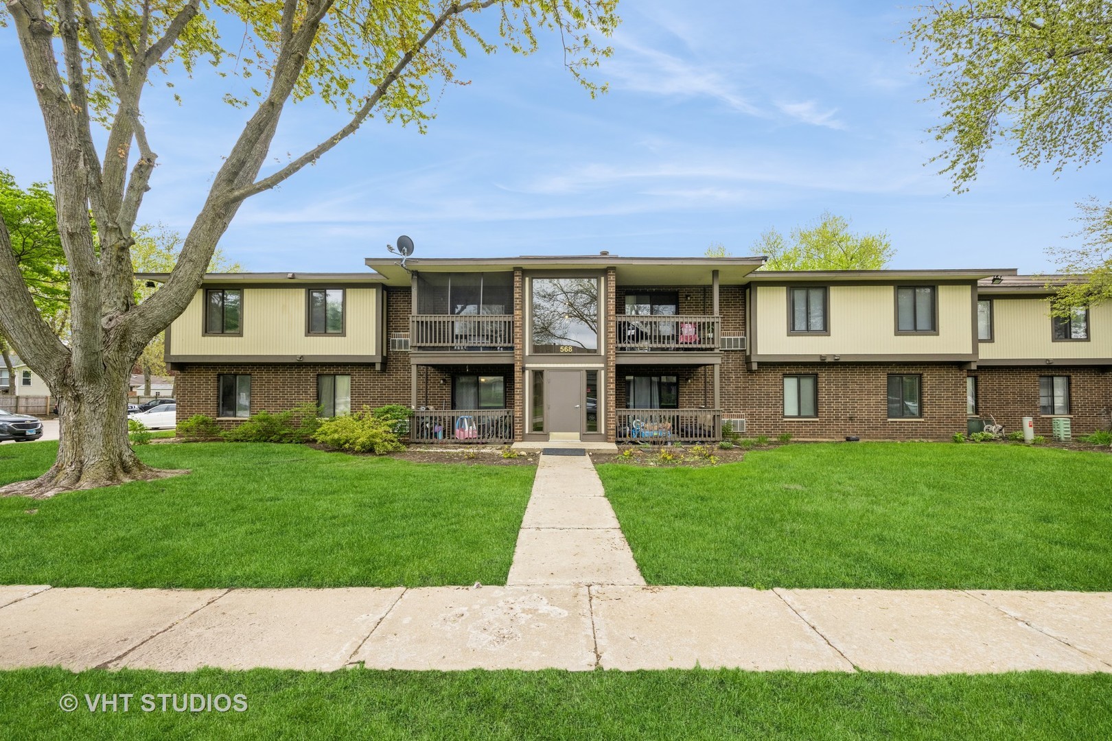 568 Somerset Lane Unit 7, Crystal Lake IL 60014
