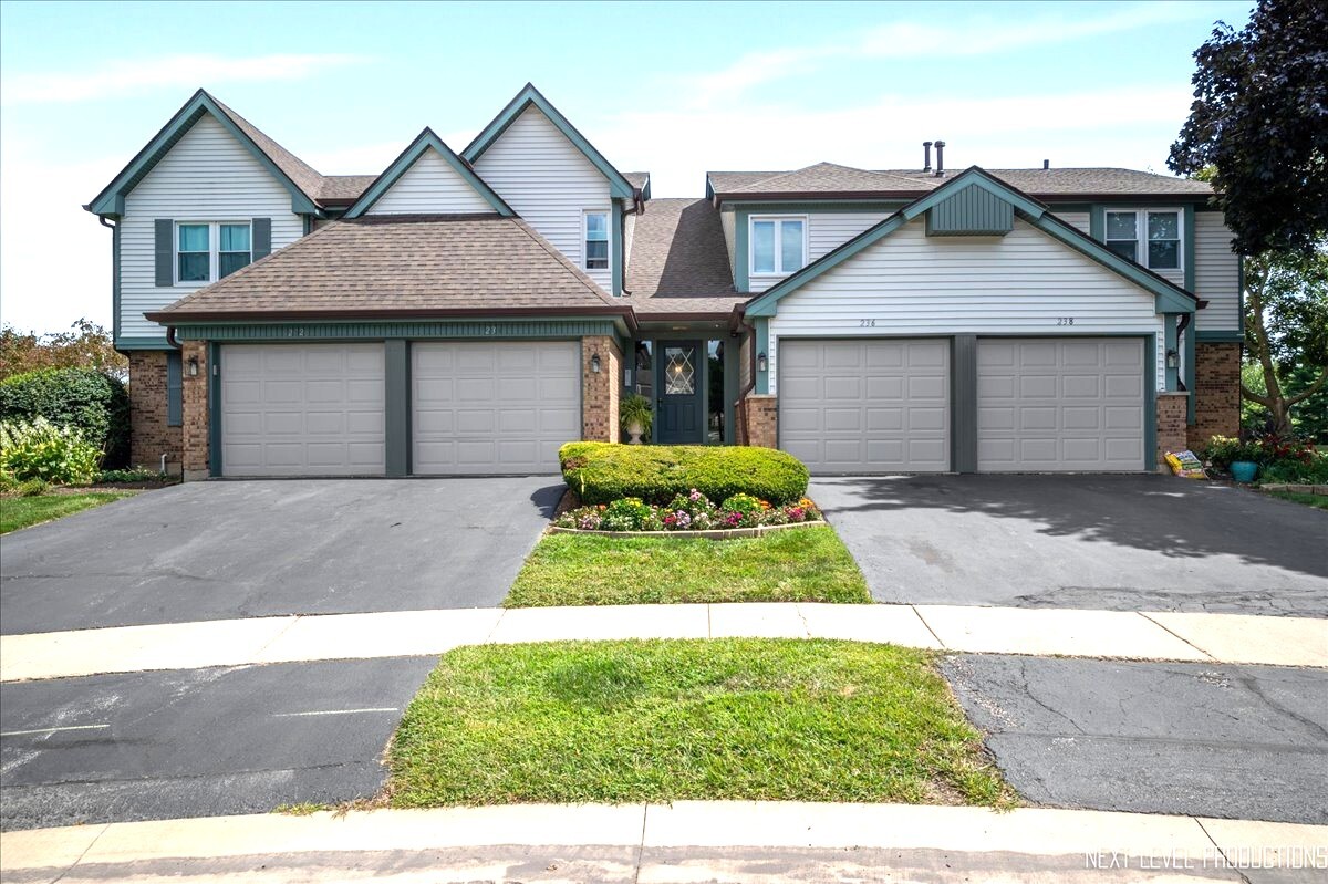 232 Benham Court Unit 0, St. Charles IL 60174