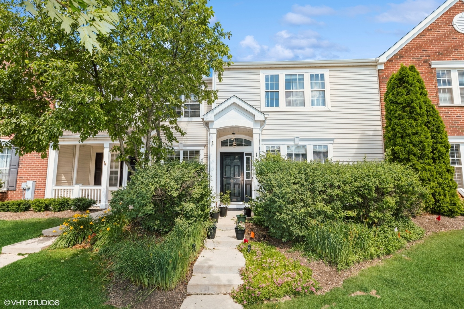 1808 Powers Road, Woodstock IL 60098
