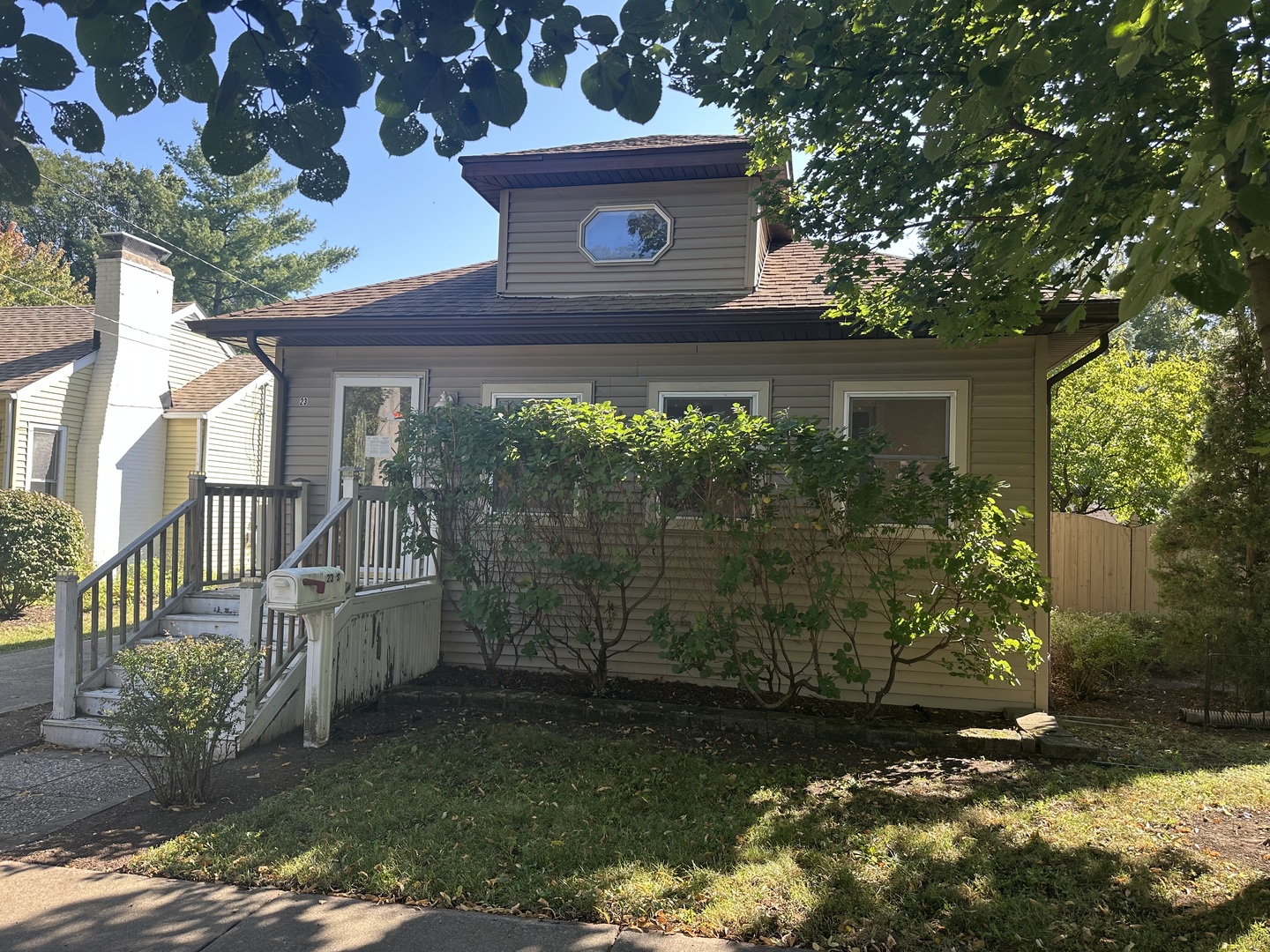 23 S Worth Avenue, Elgin IL 60123