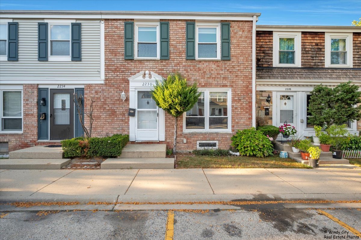 2230 Stratham Place, Hoffman Estates IL 60169