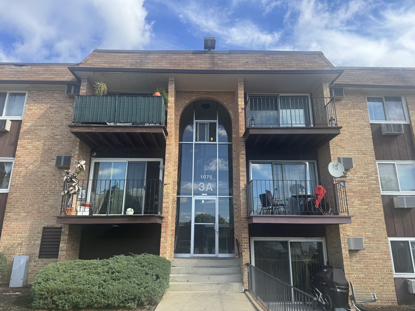 1075 Higgins Quarters Drive Unit 3-208, Hoffman Estates IL 60169