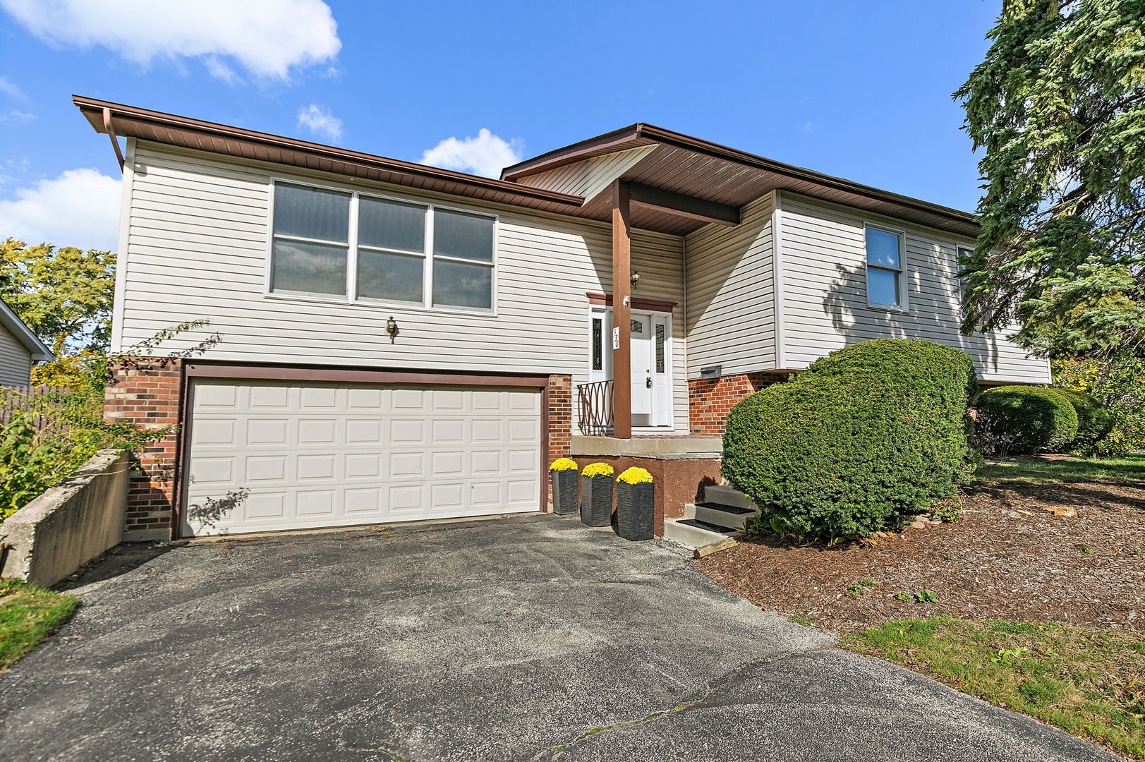 530 Ramblewood Court, Lake Zurich IL 60047