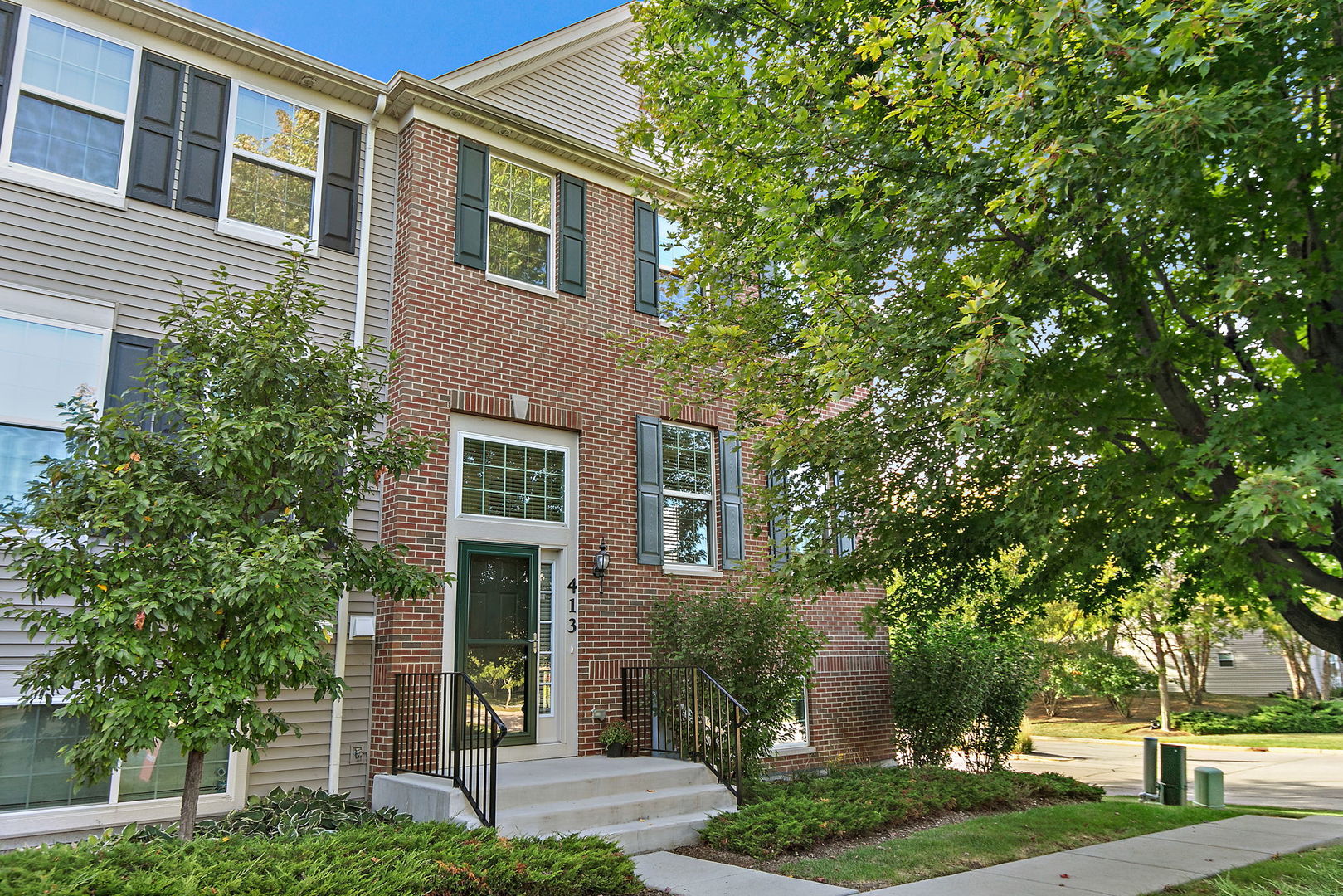 413 Town Center Boulevard, Gilberts IL 60136