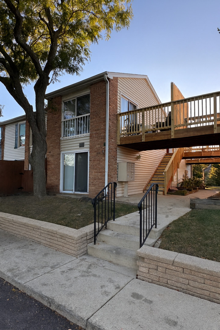 1860 Huntington Boulevard Unit E, Hoffman Estates IL 60169