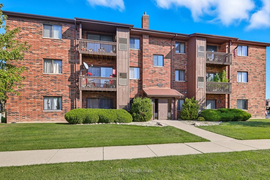 15701 Peggy Lane Unit 3, Oak Forest IL 60452