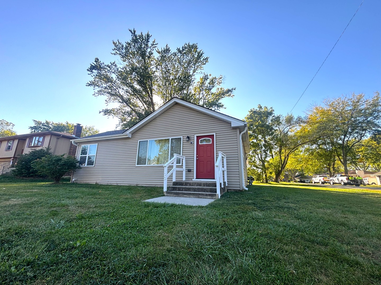 109 Oakleaf Road, Lake In The Hills IL 60156