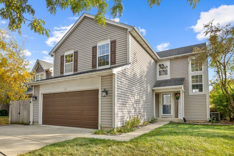 897 N Camden Lane, South Elgin IL 60177