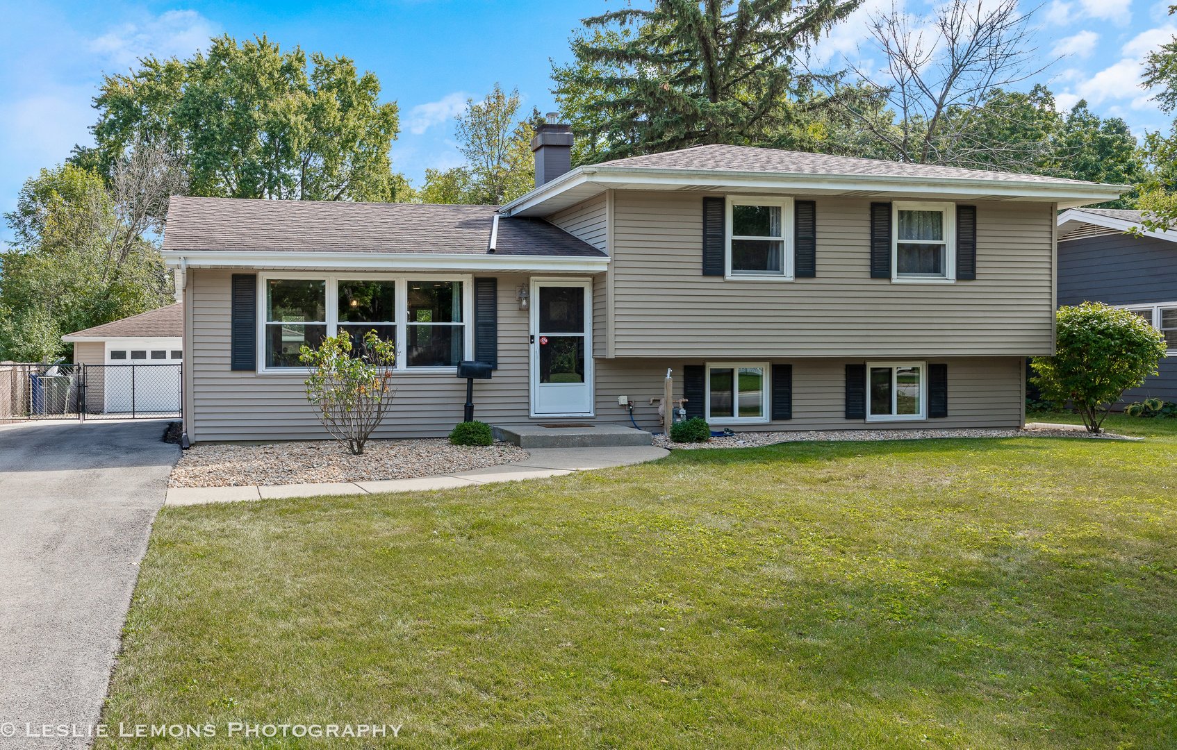 132 Robin Hill Drive, Naperville IL 60540