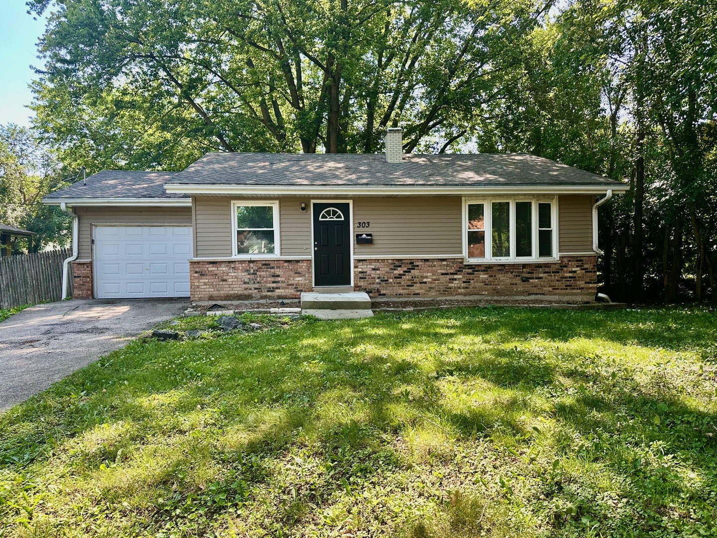 303 Ann Street, South Elgin IL 60177