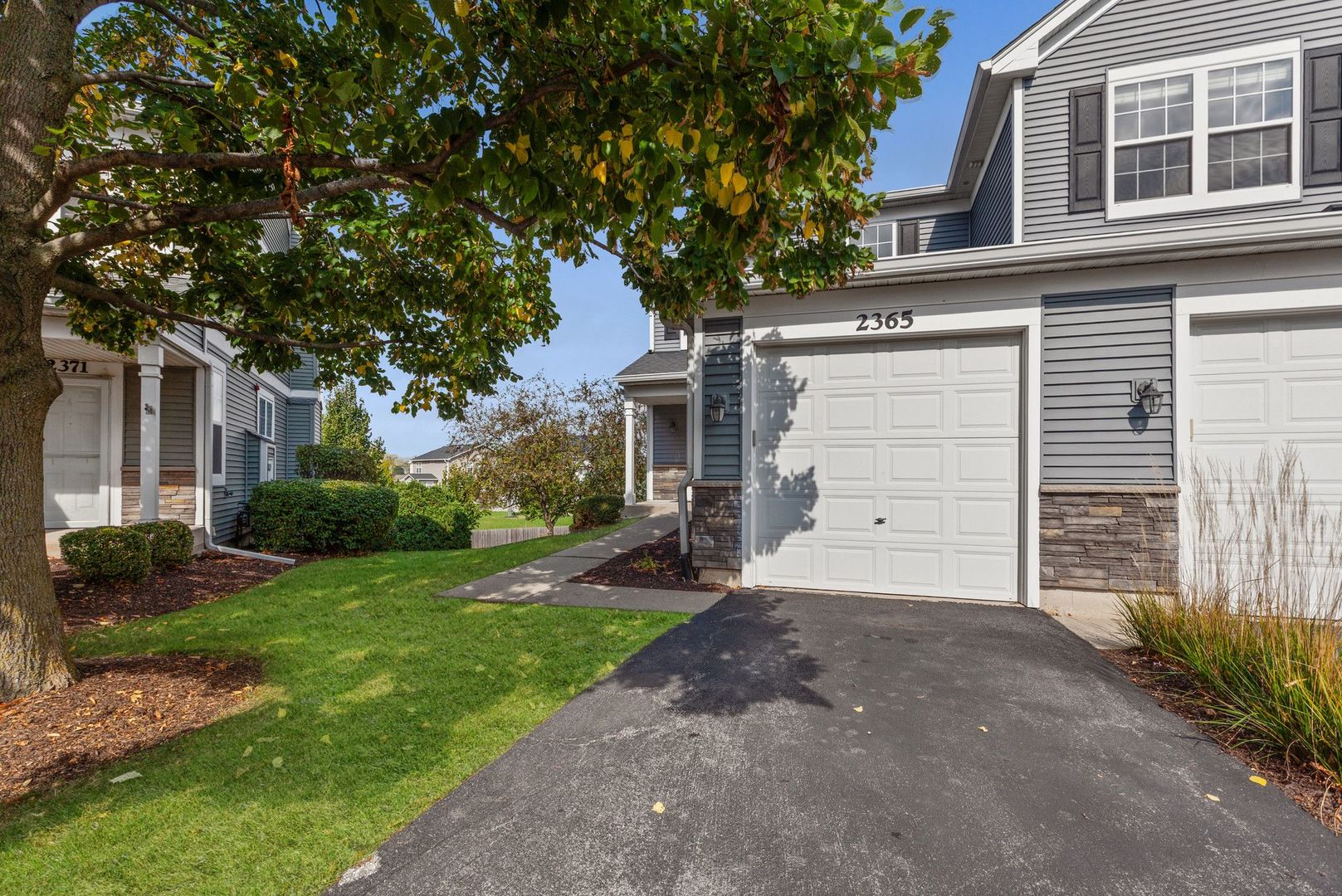 2365 Overlook Court, Naperville IL 60563