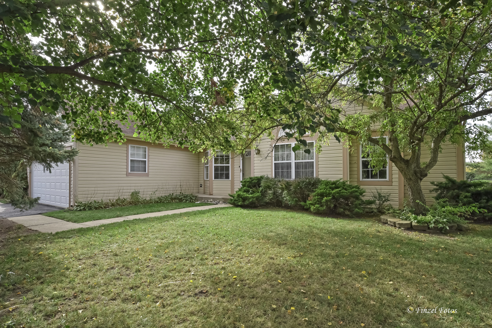 1561 Cumberland Parkway, Algonquin IL 60102