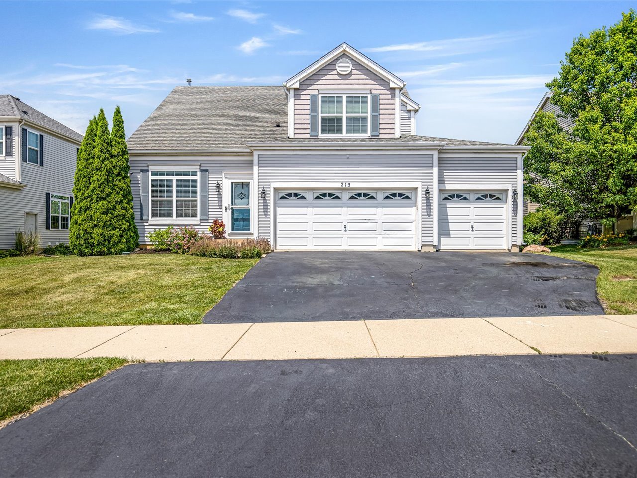 213 Fieldstone Drive, Woodstock IL 60098