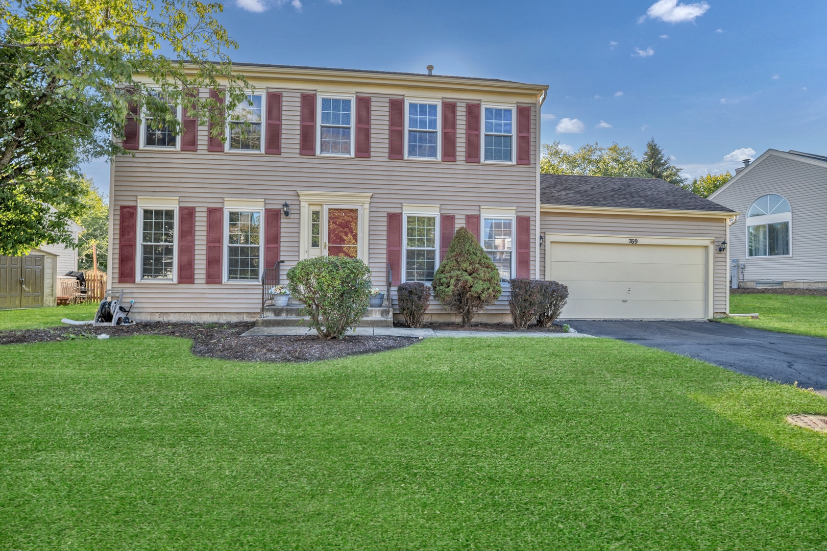 769 White Pine Circle, Lake In The Hills IL 60156
