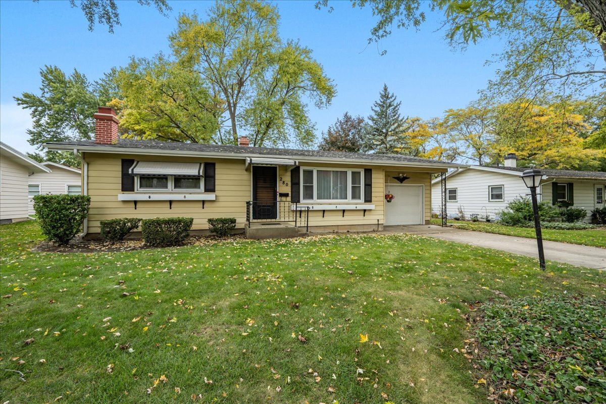 280 Virginia Drive, South Elgin IL 60177