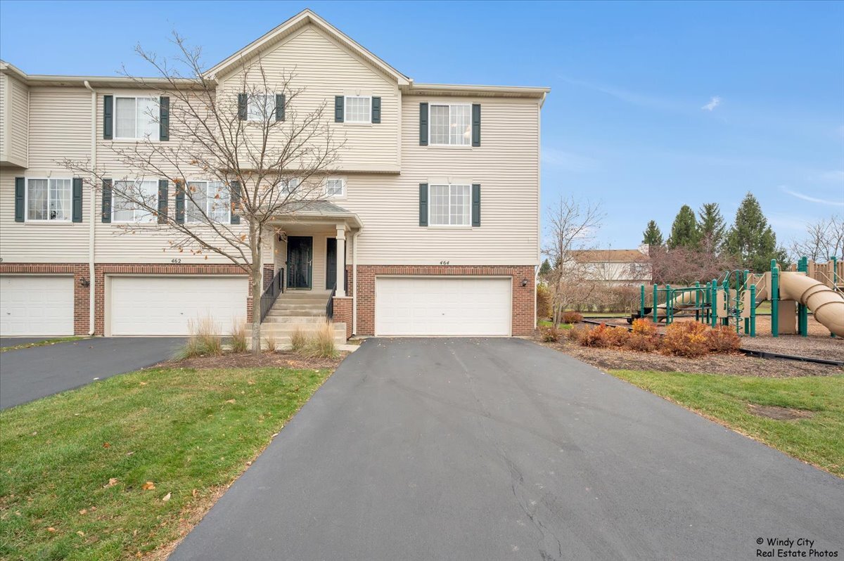 464 Evergreen Circle, Gilberts IL 60136