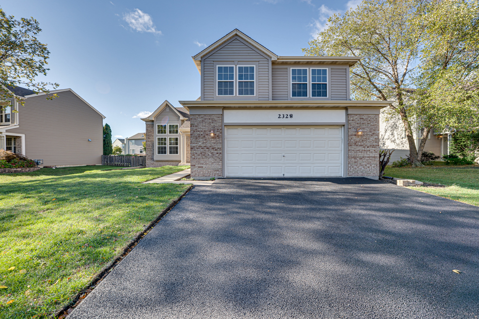 2328 Lexington Lane, Naperville IL 60540
