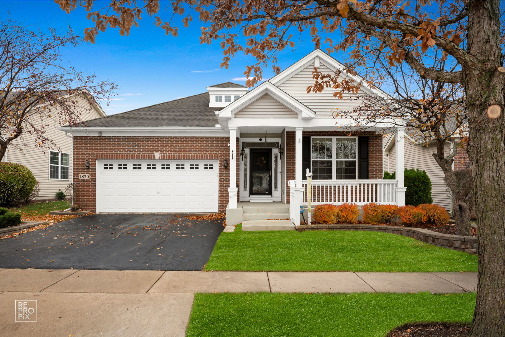 1870 Hampshire Drive, Hoffman Estates IL 60192