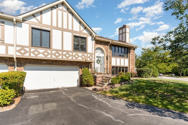 9280 Windsor Parkway, Tinley Park IL 60487