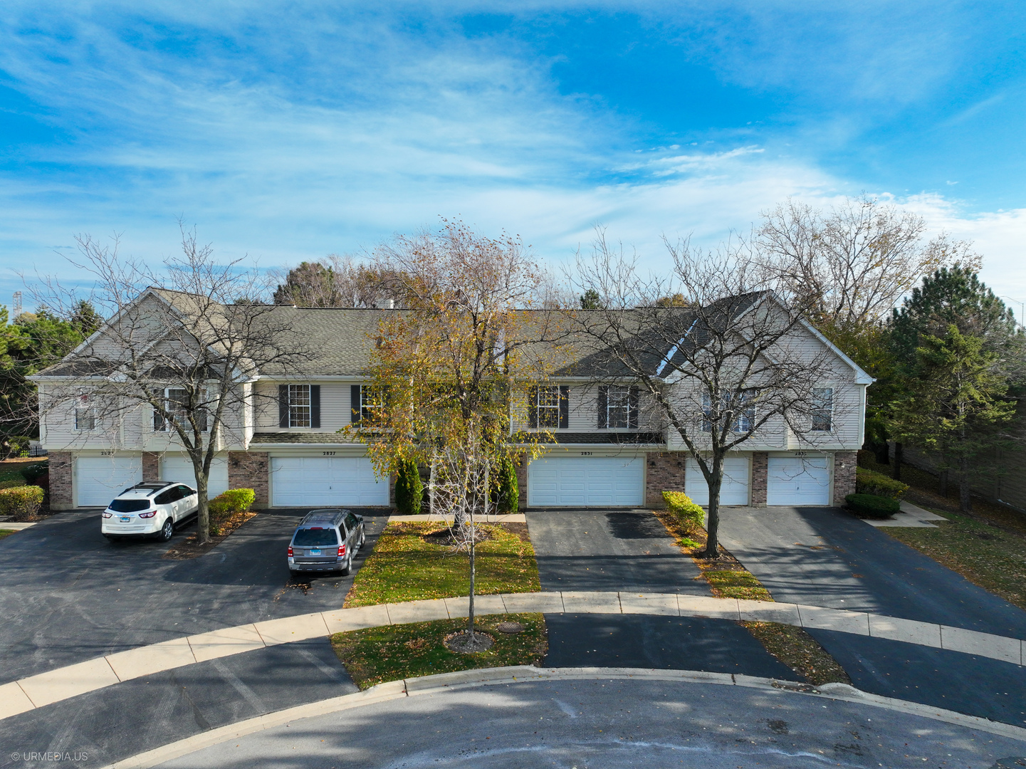 2831 S Embers Lane, Arlington Heights IL 60005