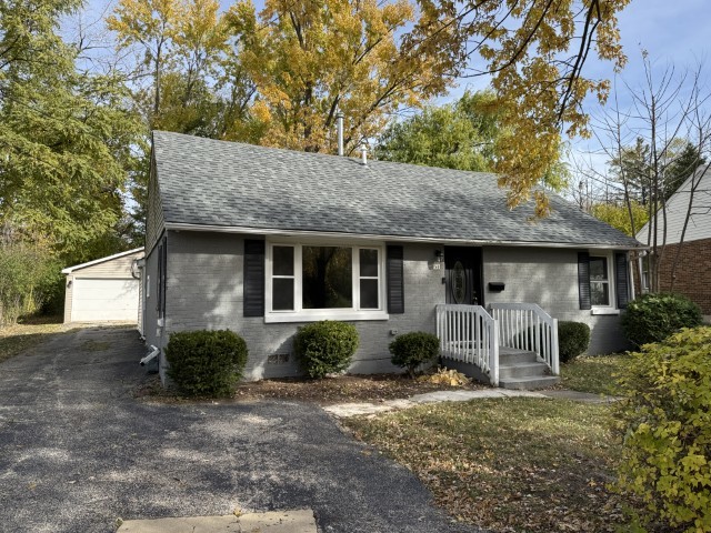54 Mionske Drive, Lake Zurich IL 60047