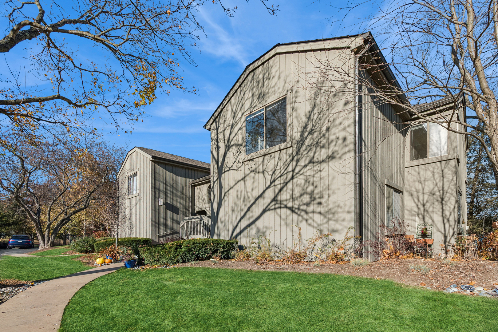33 Shoreline Road Unit B, Lake Barrington IL 60010