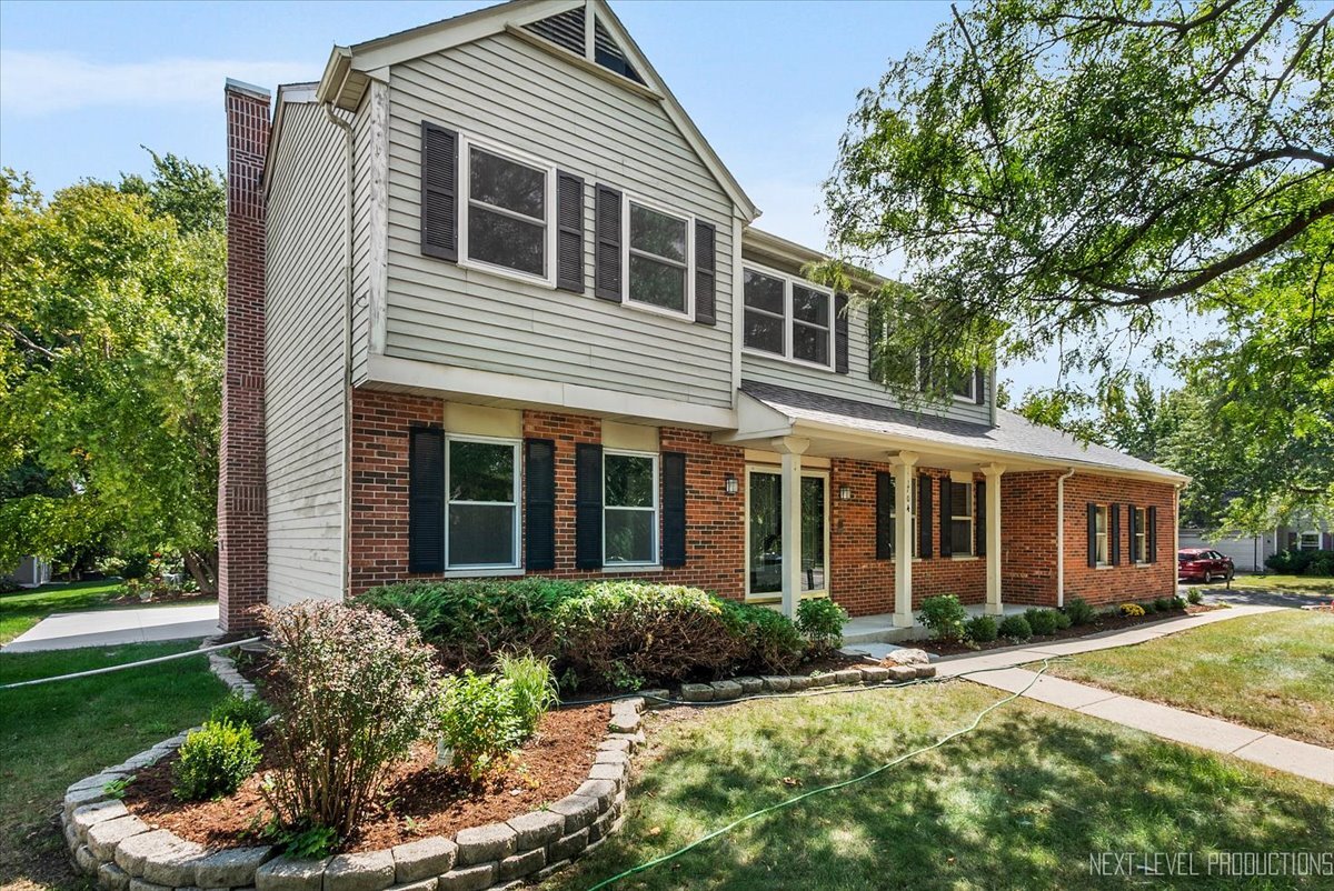 1704 Kenyon Drive, Naperville IL 60565