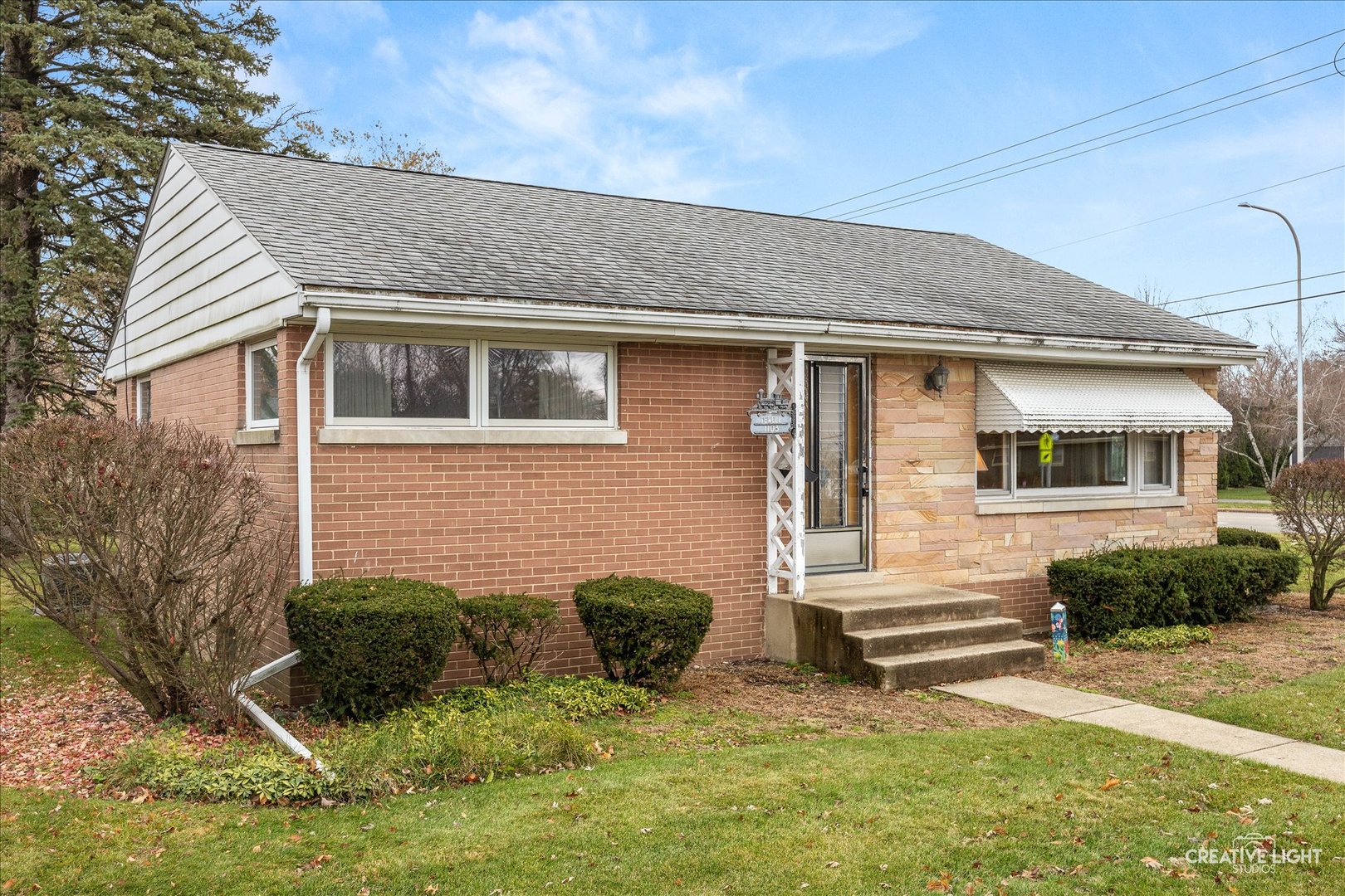 1103 Hiawatha Drive, Elgin IL 60120