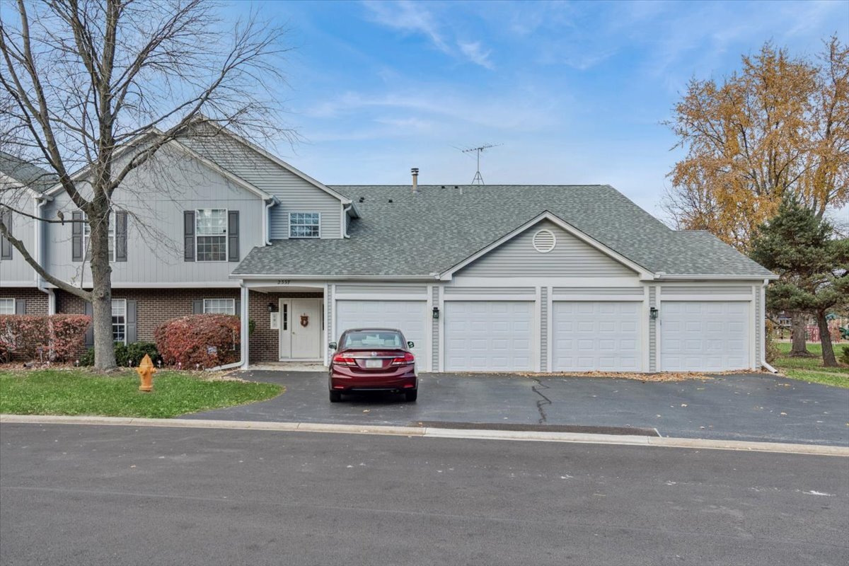 2337 Worthing Drive Unit 102A, Naperville IL 60565